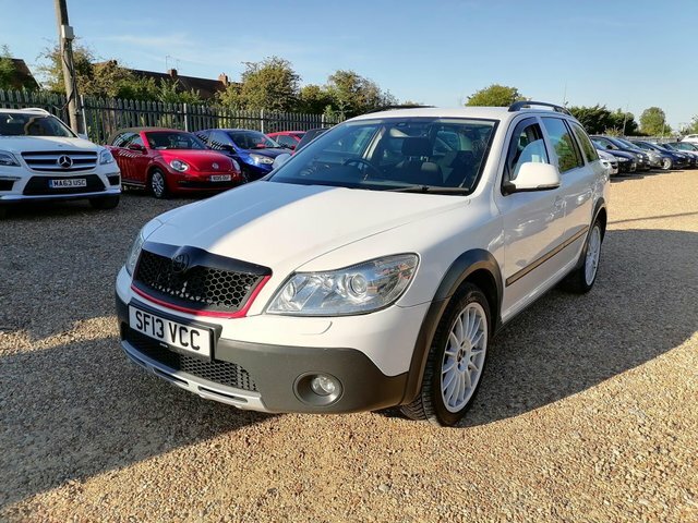 Skoda Octavia 2.0 Tdi Scout Dsg 4Wd Euro 5 White #3