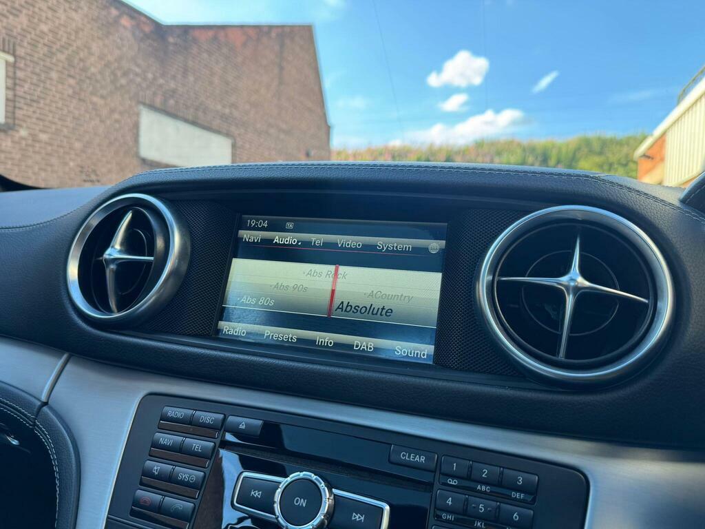 Mercedes-Benz SL Class 2015 5.5 Sl63 V8 Amg Convertible Spds M Black #18