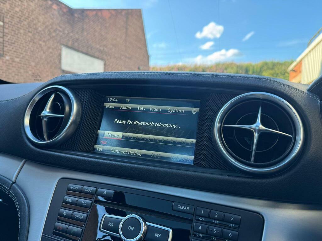 Mercedes-Benz SL Class 2015 5.5 Sl63 V8 Amg Convertible Spds M Black #19