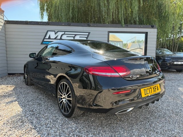Mercedes-Benz C Class 2017 2.0 C300 Amg Line Coupe G-tronic Black #2
