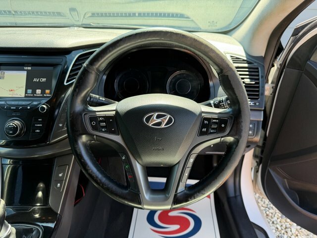 Hyundai I40 1.7 Crdi Blue Drive Se Nav Tourer Dct Euro 6 Ss Black #21