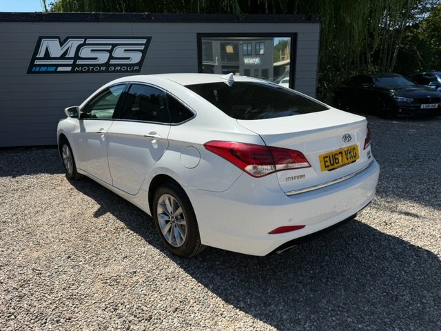 Hyundai I40 2017 1.7 Crdi Blue Drive Se Nav Saloon White #3
