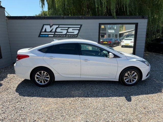 Hyundai I40 2017 1.7 Crdi Blue Drive Se Nav Saloon White #6