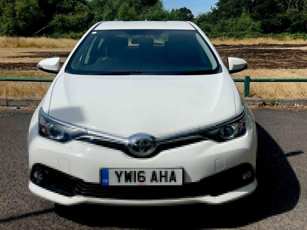 Toyota Auris 1.2 Vvt-i Icon Euro 6 Ss White #2