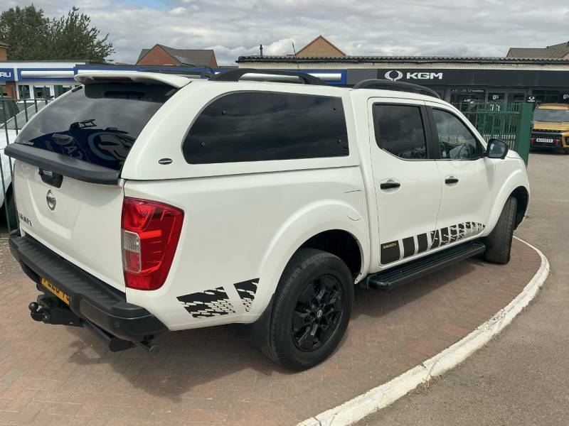Nissan Navara Double Cab Pick Up N-guard 2.3Dci 190 Tt 4Wd White #5