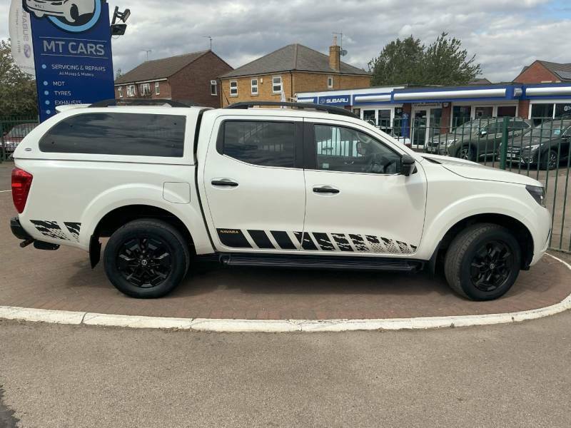 Nissan Navara Double Cab Pick Up N-guard 2.3Dci 190 Tt 4Wd White #6