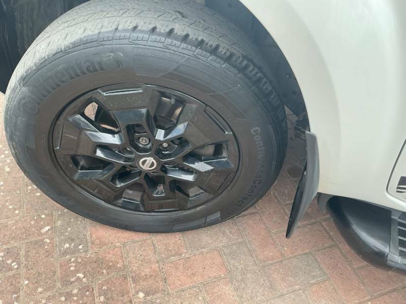 Nissan Navara Dci N-guard White #9