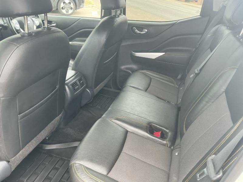Nissan Navara Dci N-guard White #13