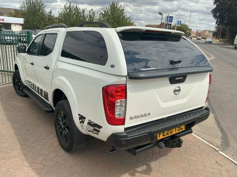 Nissan Navara Double Cab Pick Up N-guard 2.3Dci 190 Tt 4Wd White #3
