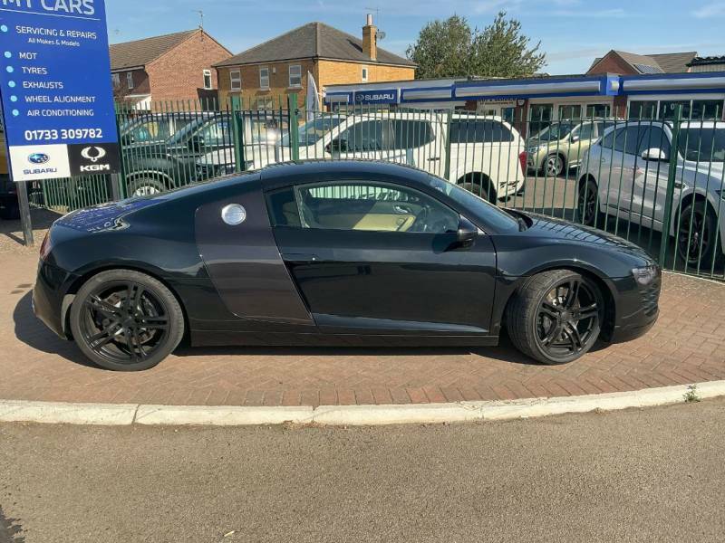 Audi R8 4.2 Fsi Quattro R Tronic Black #6