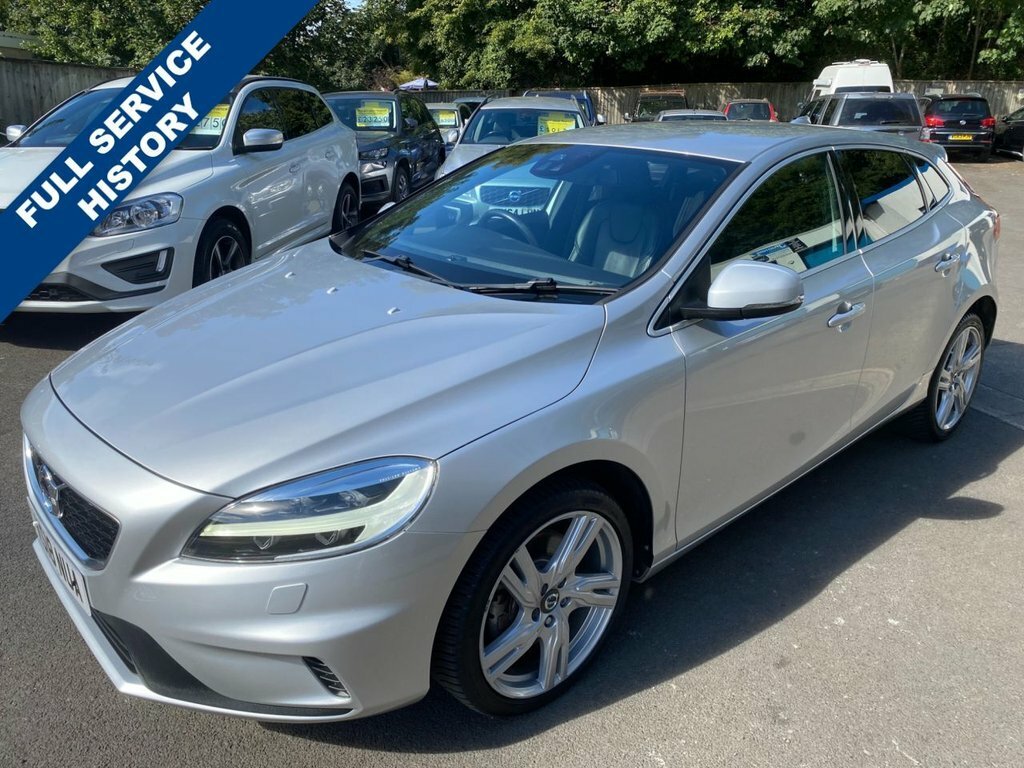 Volvo V40 2018 2.0 D4 R-design Pro Hatchback Manu Silver