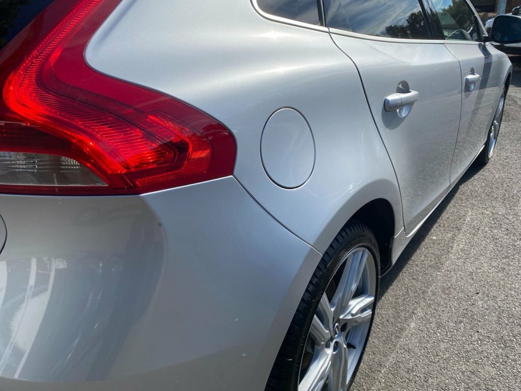 Volvo V40 2018 2.0 D4 R-design Pro Hatchback Manu Silver #6
