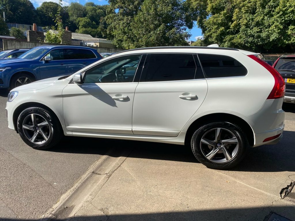 Volvo XC60 2016 2.0 D4 R-design Nav Suv Euro White #2