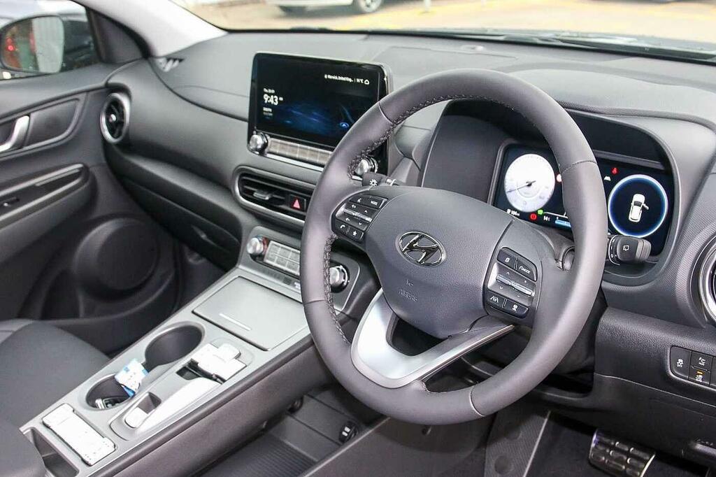 Hyundai Kona Suv E 204Ps Ultimate64kwh 10.5Kw Obc Black #3