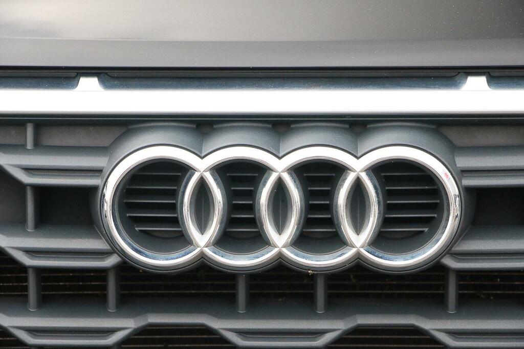 Audi Q2 1.0 Tfsi 30 Technik Euro 6 Ss ND23HVU Black #4