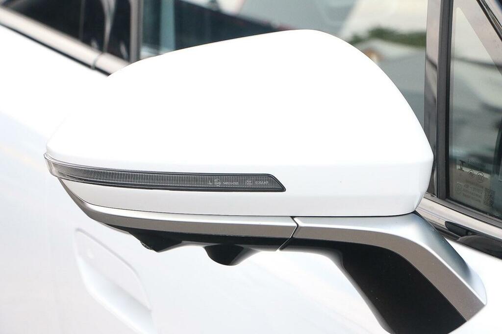 Omoda 7 1.5T Shs 18.4Kwh Noble Dht1 Euro 6 Ss White #3