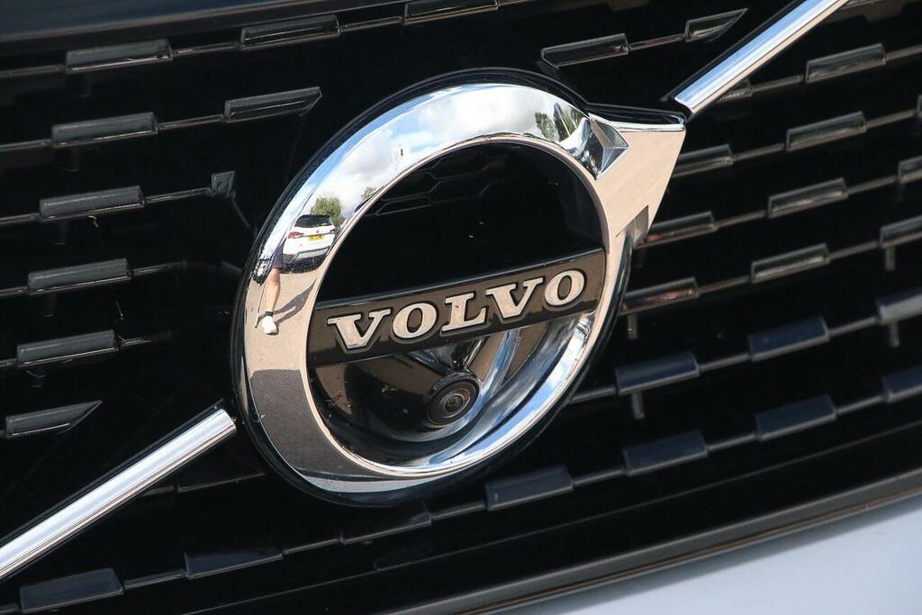 Volvo XC40 1.5H T5 Twin Engine Recharge 10.7Kwh R-design AG60CJG Silver #4