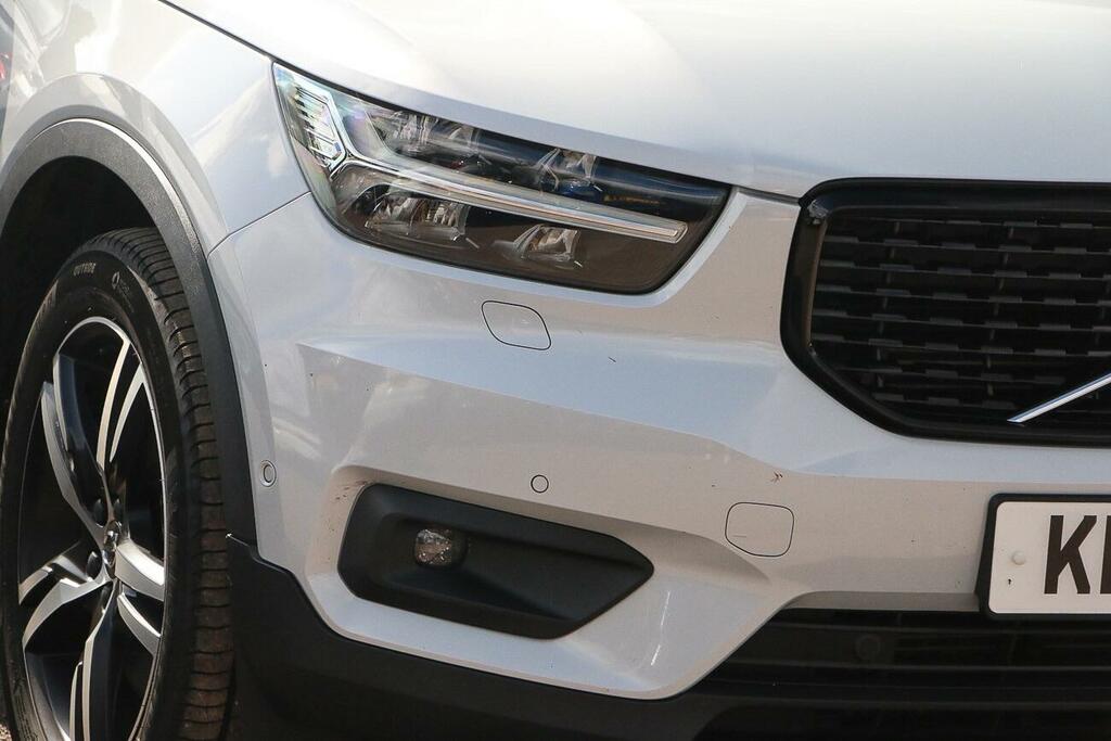 Volvo XC40 1.5H T5 Twin Engine Recharge 10.7Kwh R-design AG60CJG Silver #3