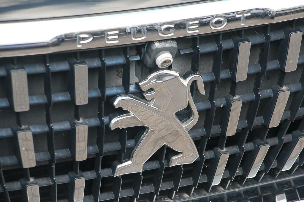 Peugeot 3008 1.2 Puretech Allure Eat Euro 6 Ss Black #4