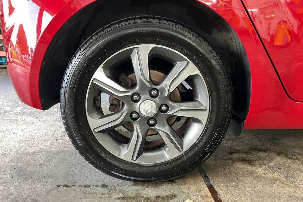 Hyundai Ix20 1.6 Premium Nav Euro 6 Red #5