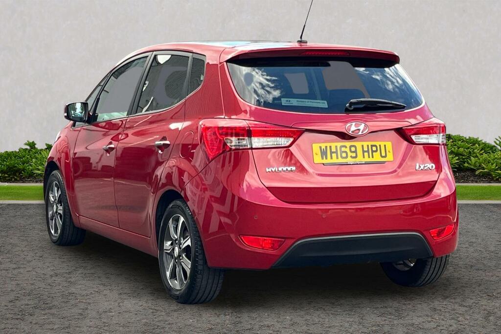 Hyundai Ix20 1.6 Premium Nav Euro 6 Red #3