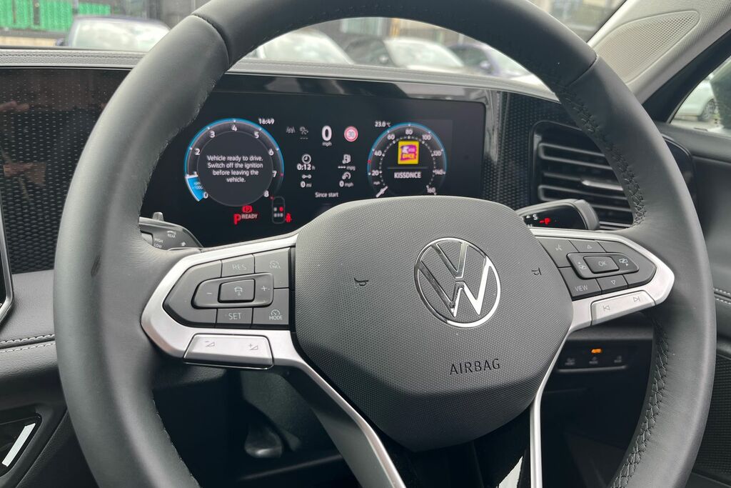 Volkswagen Tiguan 1.5 Etsi 150 Elegance Launch Edition Dsg Black #37