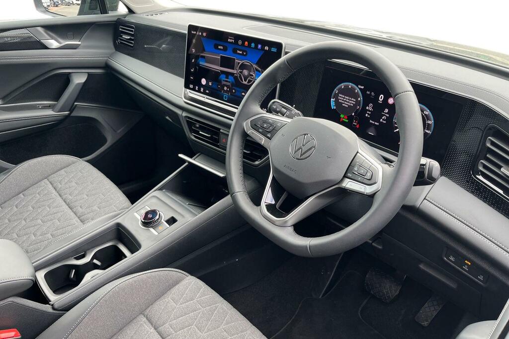 Volkswagen Tiguan 1.5 Etsi 150 Elegance Launch Edition Dsg Black #6