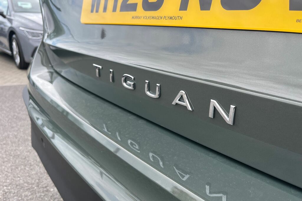 Volkswagen Tiguan 1.5 Etsi 150 Elegance Launch Edition Dsg Black #25