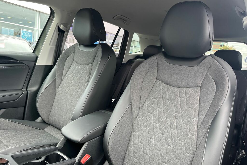 Volkswagen Tiguan 1.5 Etsi 150 Elegance Launch Edition Dsg Black #24