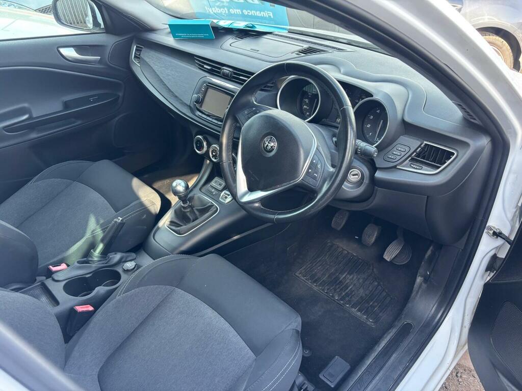 Alfa Romeo Giulietta 1.4 Tb Multiair Giulietta Euro 6 Ss White #2