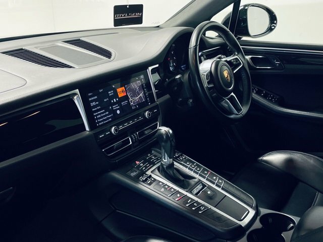 Porsche Macan V6 S Suv Black #4