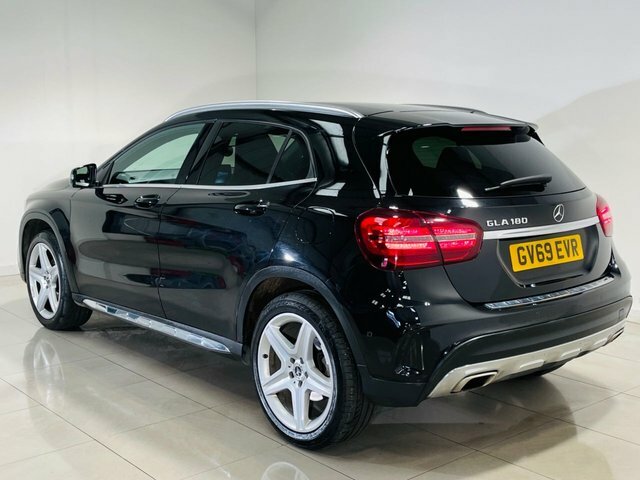 Mercedes-Benz GLA Class Gla180 Amg Line Edition Black #3