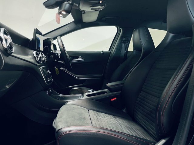 Mercedes-Benz GLA Class Gla180 Amg Line Edition Black #5