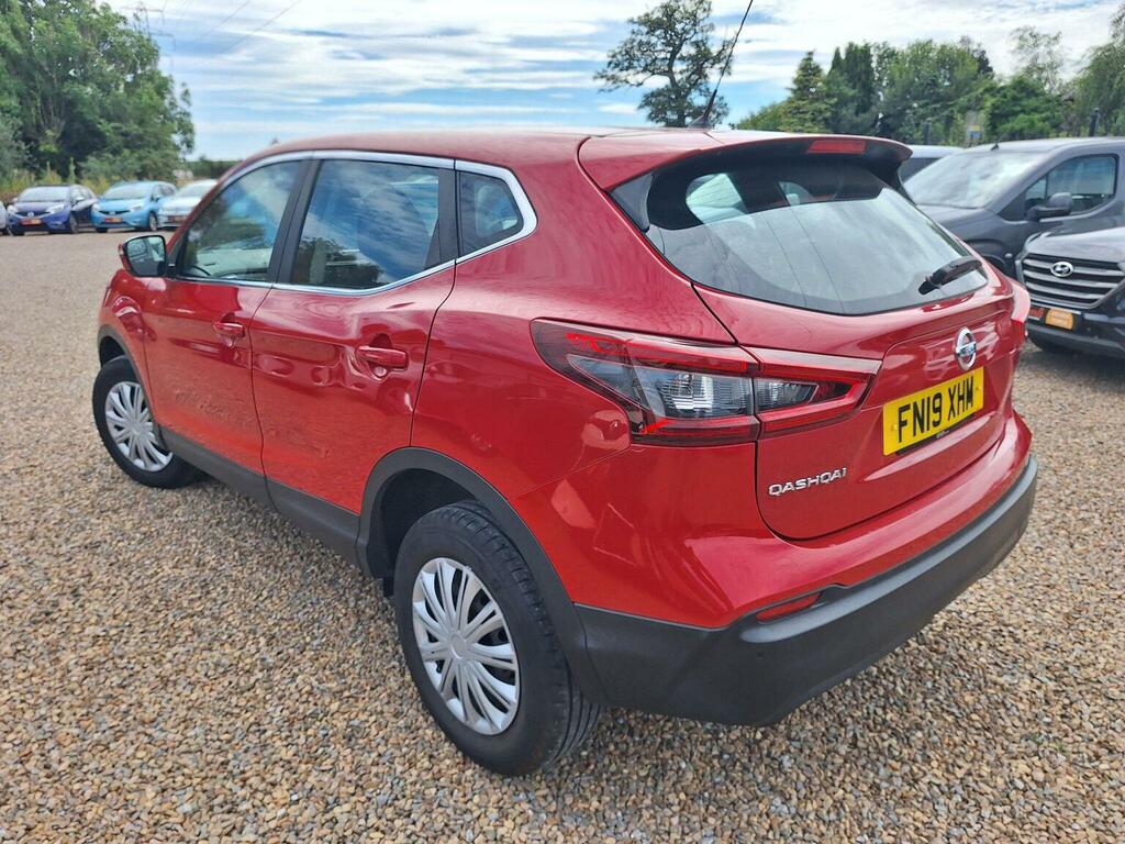 Nissan Qashqai 1.5 Dci Visia Euro 6 Ss Red #3