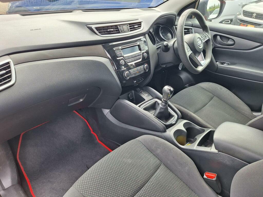Nissan Qashqai 1.5 Dci Visia Euro 6 Ss Red #2