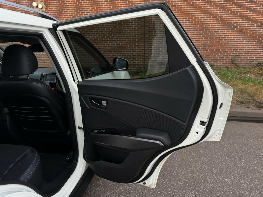 SsangYong Tivoli 1.6 E-xdi Elx Suv Euro 6 115 Ps Silver #30
