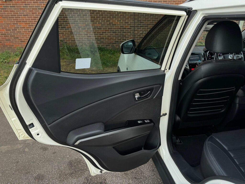 SsangYong Tivoli 1.6 E-xdi Elx Suv Euro 6 115 Ps Silver #29