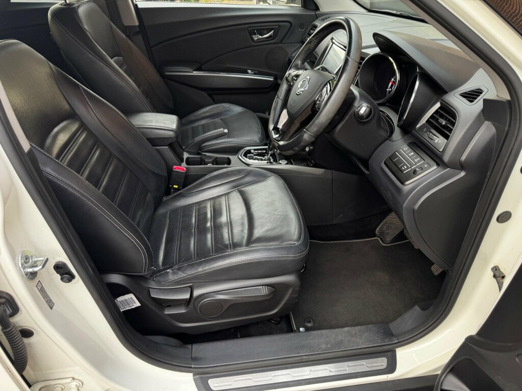 SsangYong Tivoli 1.6 E-xdi Elx Suv Euro 6 115 Ps Silver #21
