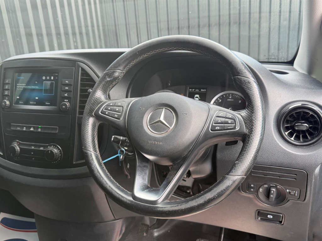 Mercedes-Benz Vito 114 Cdi Pro 9-Seater 9G-tronic Silver #29
