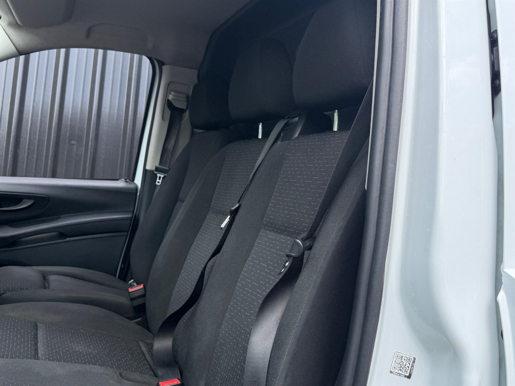 Mercedes-Benz Vito 114 Cdi Pro 9-Seater 9G-tronic Silver #36