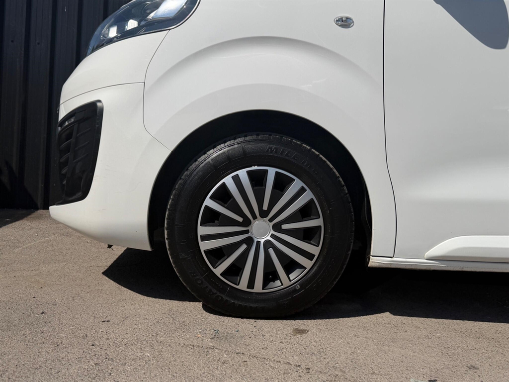 Vauxhall Vivaro 2.0 Turbo D 3100 Sportive Crew Van L2 H1 Euro 6 S #3