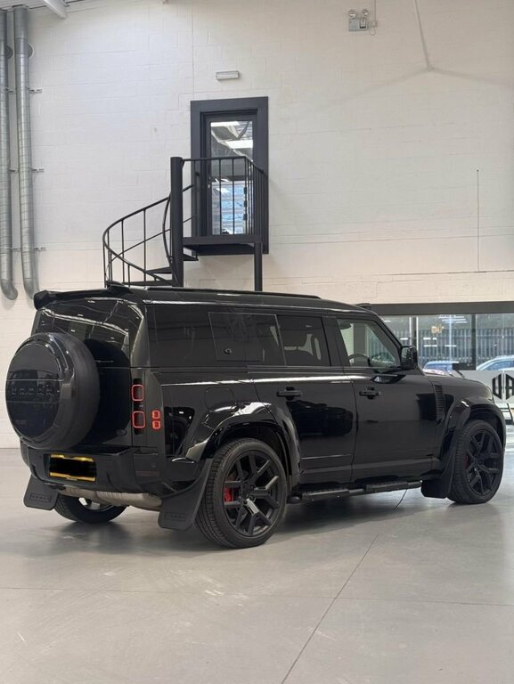 Land Rover Defender 110 3L Xs Edition Black
