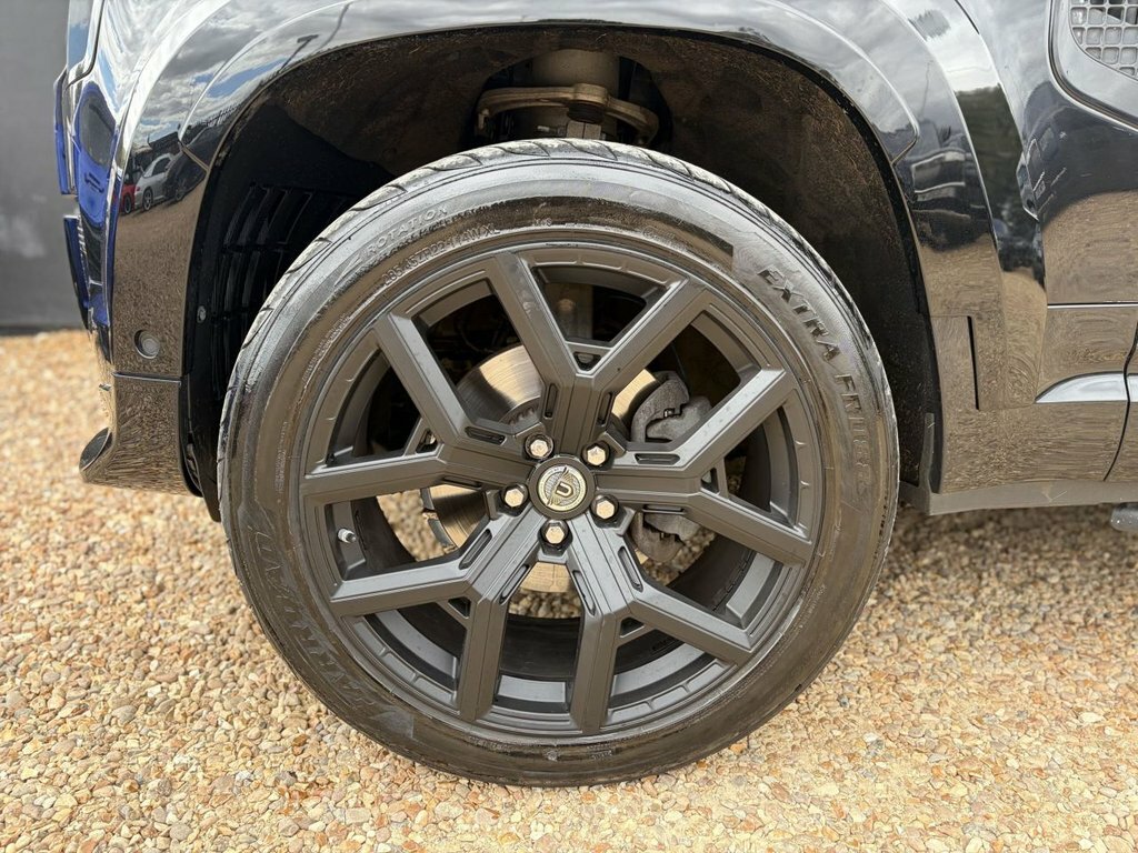 Land Rover Defender 110 3L Xs Edition RE71VUV Black #5