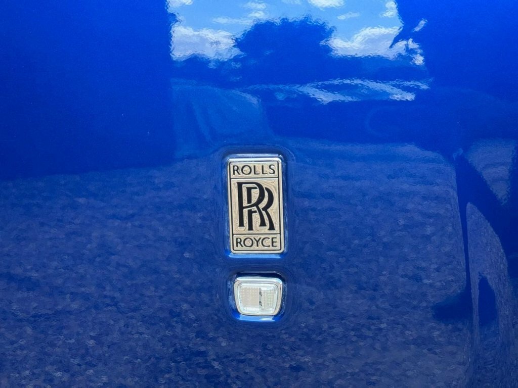 Rolls-Royce Phantom V12 Black #23