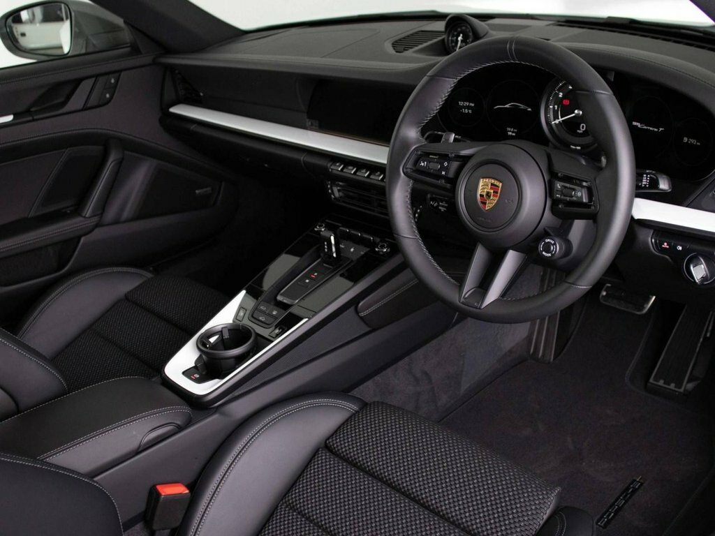 Porsche 911 3L 992 Carrera T White #4