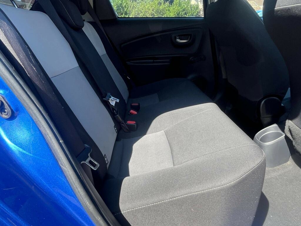 Toyota Yaris 1.3 Vvt-i Sr Silver #12