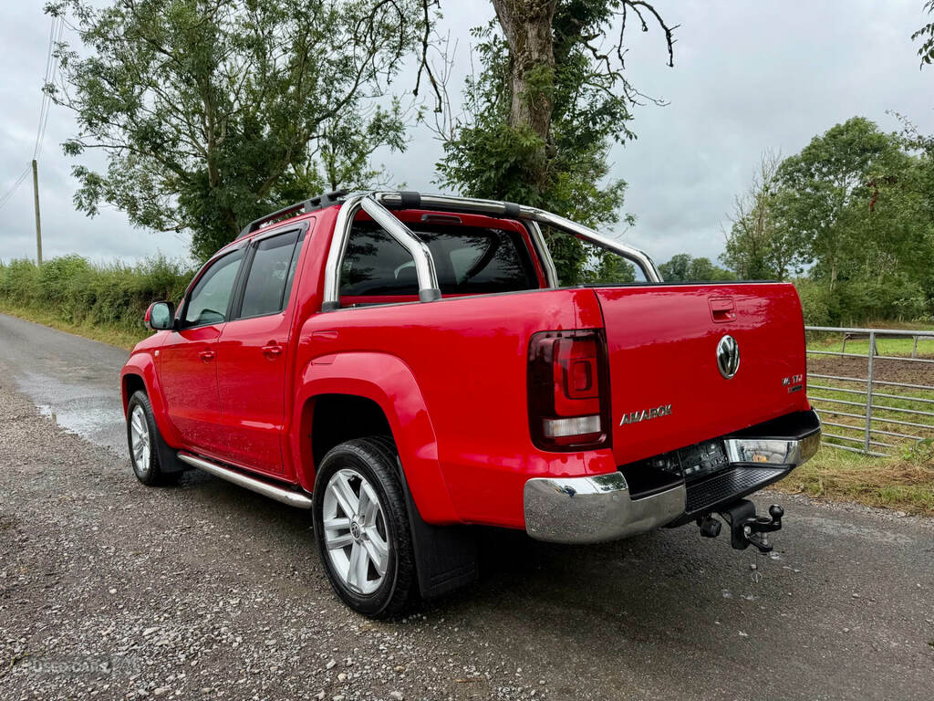 Volkswagen Amarok D Cab Pick Up Highline 3.0 V6 Tdi 224 Bmt 4M Red #2