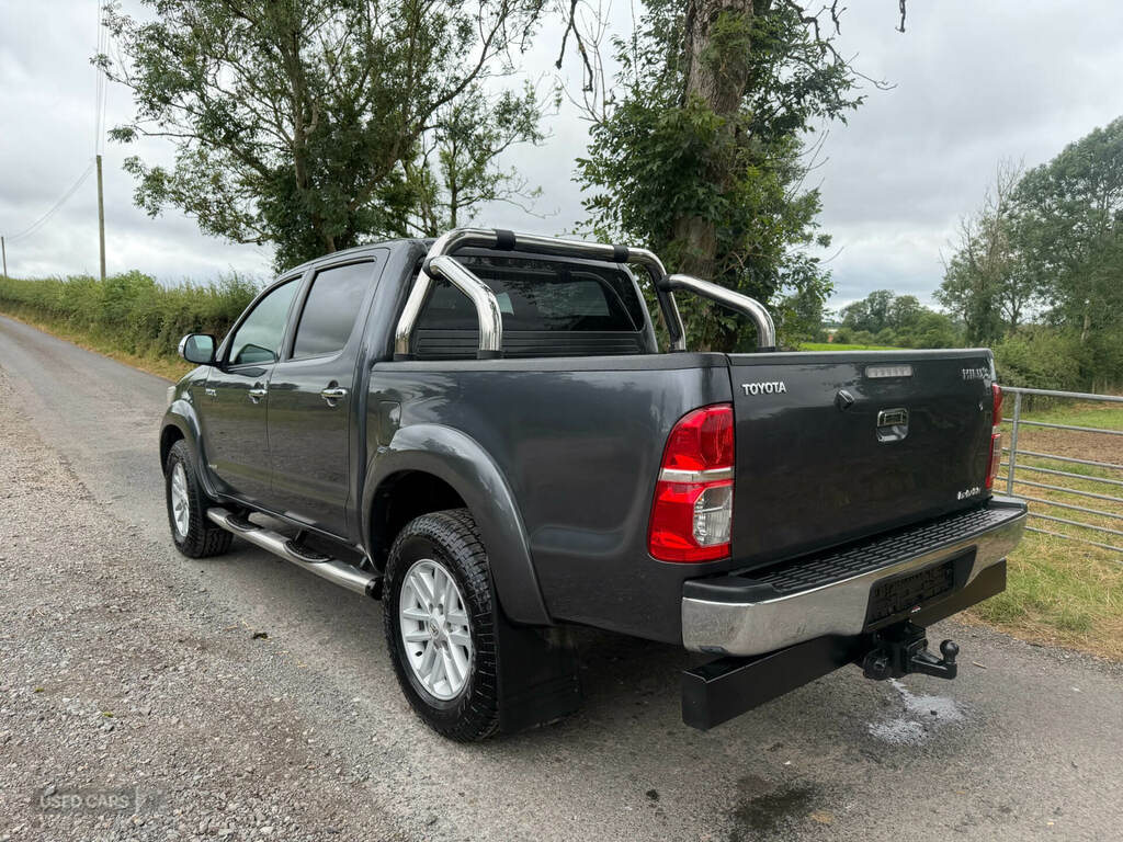 Toyota HILUX Invincible D Cab Pick Up 3.0 D-4d 4Wd 171 Grey #2