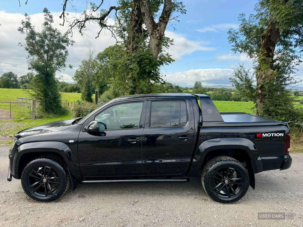 Volkswagen Amarok 3.0 Tdi 258 Bhp V6 Aventura Black Edition 4Motion Blue #9