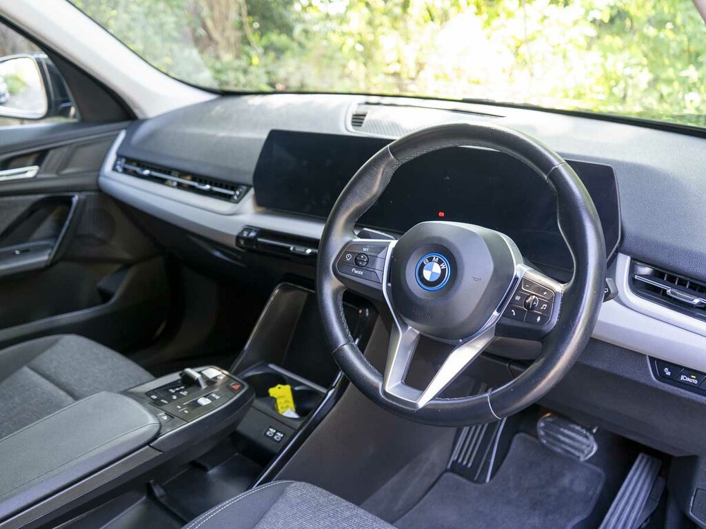 BMW iX1 30 66.5Kwh Xline Xdrive 11Kw Charger Green #14